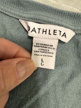 Athleta Uptempo Ribbed V-Neck Long Sleeve Top
